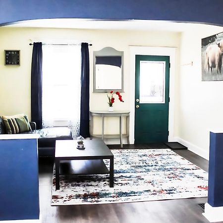 Cozy City Retreat Near Downtown Indianapolis- Private Bedroom Exterior photo