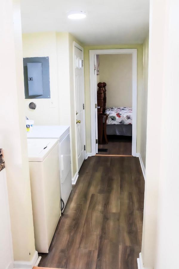 Cozy City Retreat Near Downtown Indianapolis- Private Bedroom Exterior photo
