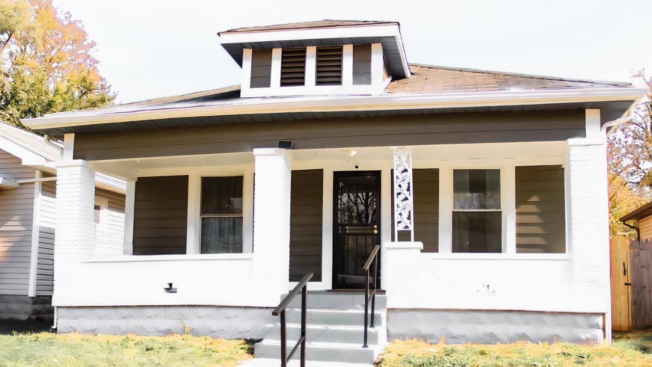 Cozy City Retreat Near Downtown Indianapolis- Private Bedroom Exterior photo